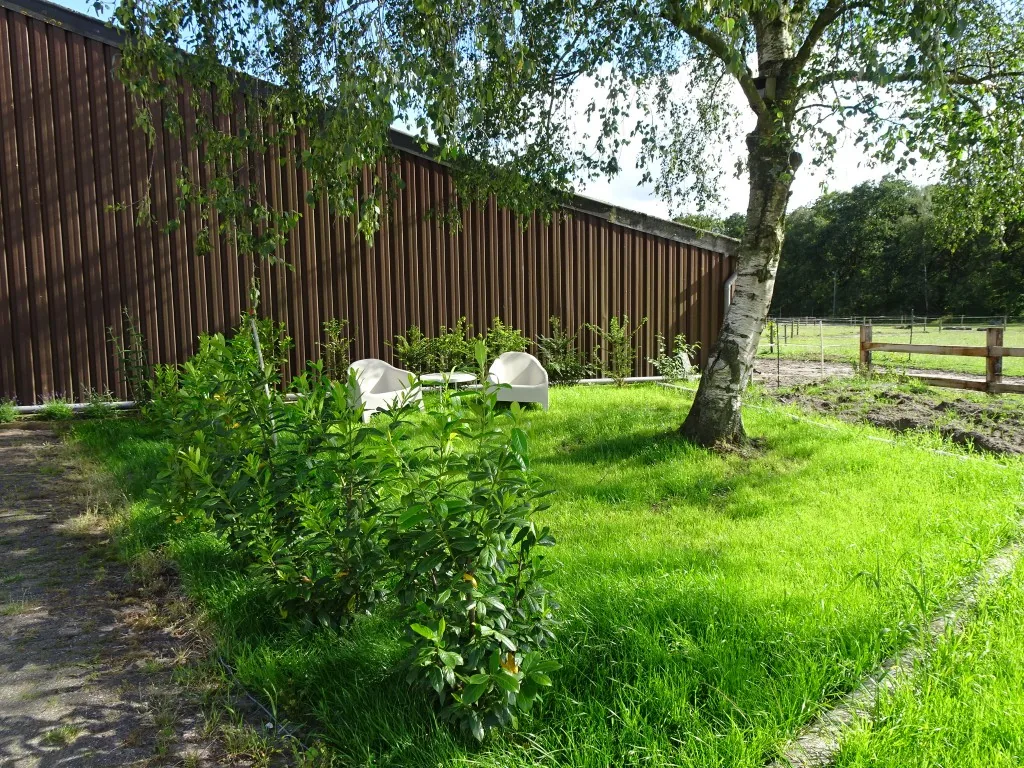 Tuin en terras bij De Vlaemsche Hoeve